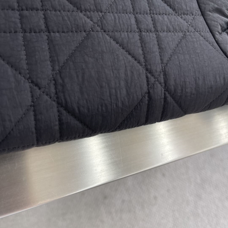 chr1st1an D10r outwear